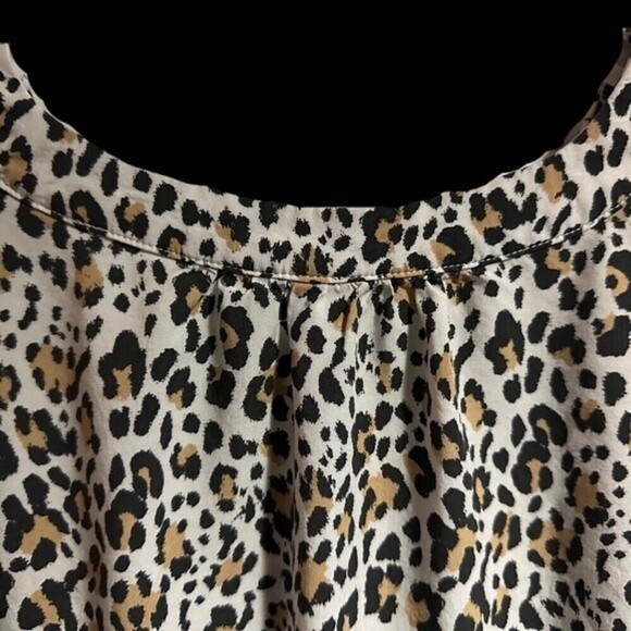 Gap Low Cut V-Neck Loose Fit Animal Print Women’s Short Sleeve Cuff Blouse Xl - Picture 8 of 16